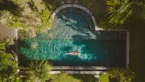step-by-step guide for how to clear green pool water fast
