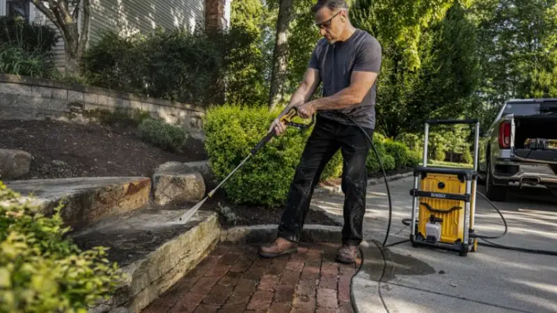 features to look for in a gas pressure washer