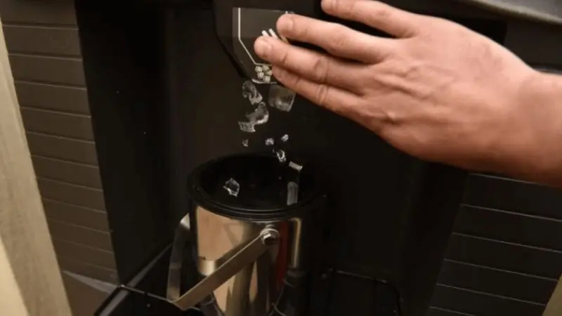 how to maintain a hotel ice machine