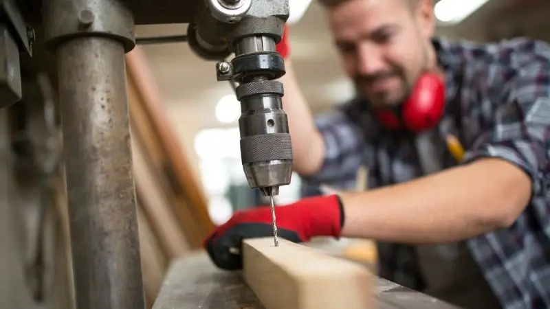choosing the best and essential tools for drilling into concrete