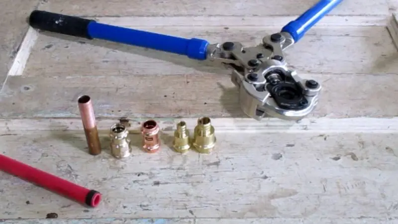 how to prepare copper pipes properly?