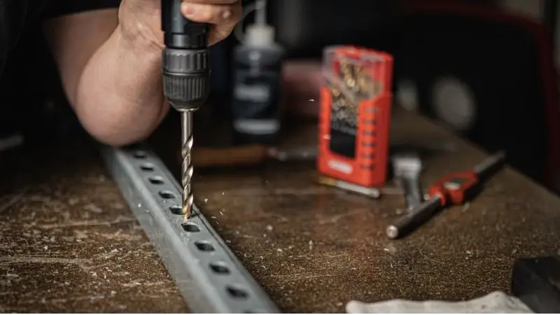 which tools that drill holes are right for your projects