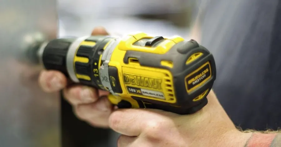 how to drill a hole in a rock