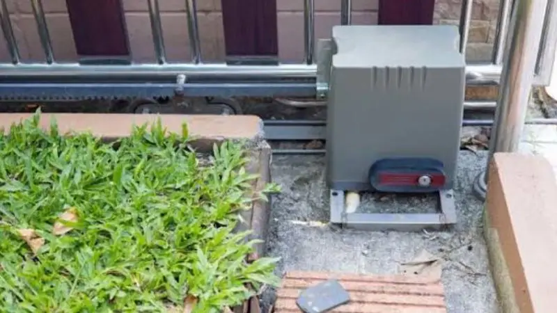 What affects the cost of installing an automatic gate opener
