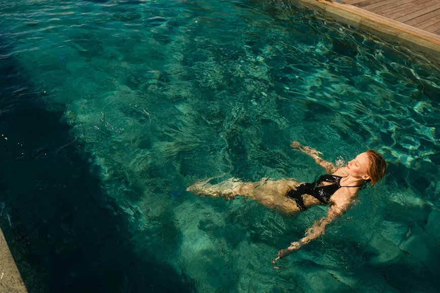 how to clear green pool water fast