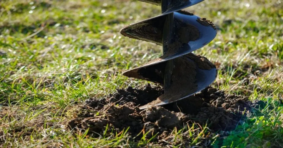 aká hlboká diera pre stĺpik plota