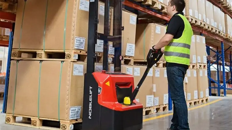 How Does Materials Handling Equipment Work?