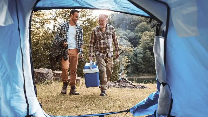 key features to look for in a portable camping refrigerator