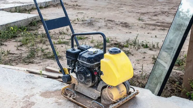 what type of soil can a mechanical soil compactor compact