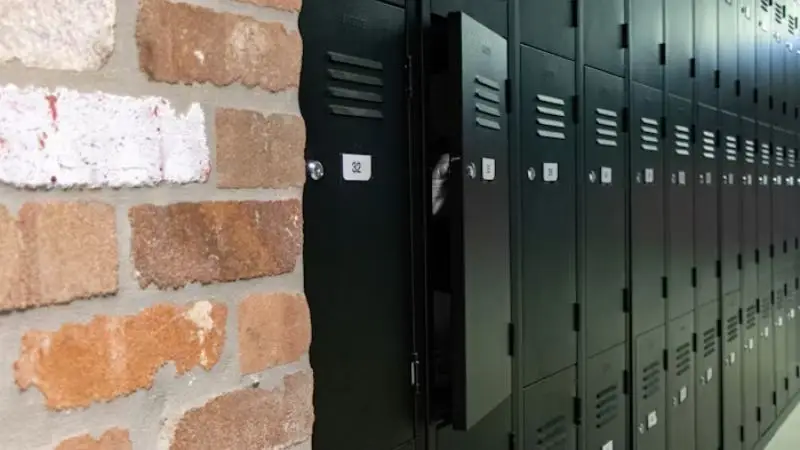 This complete guide on what a metal gun cabinet is