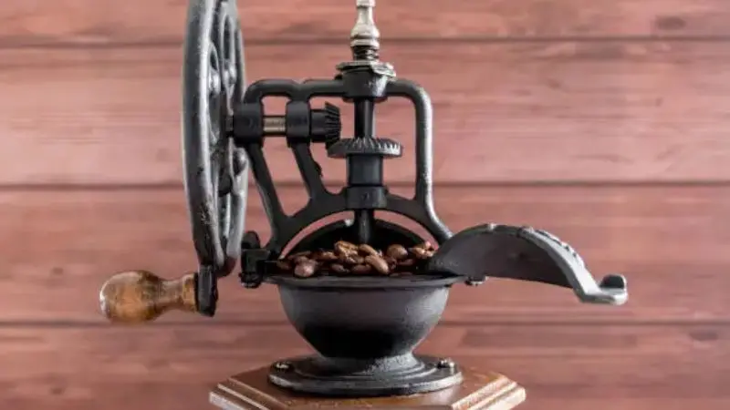what you need before using a manual corn grinder