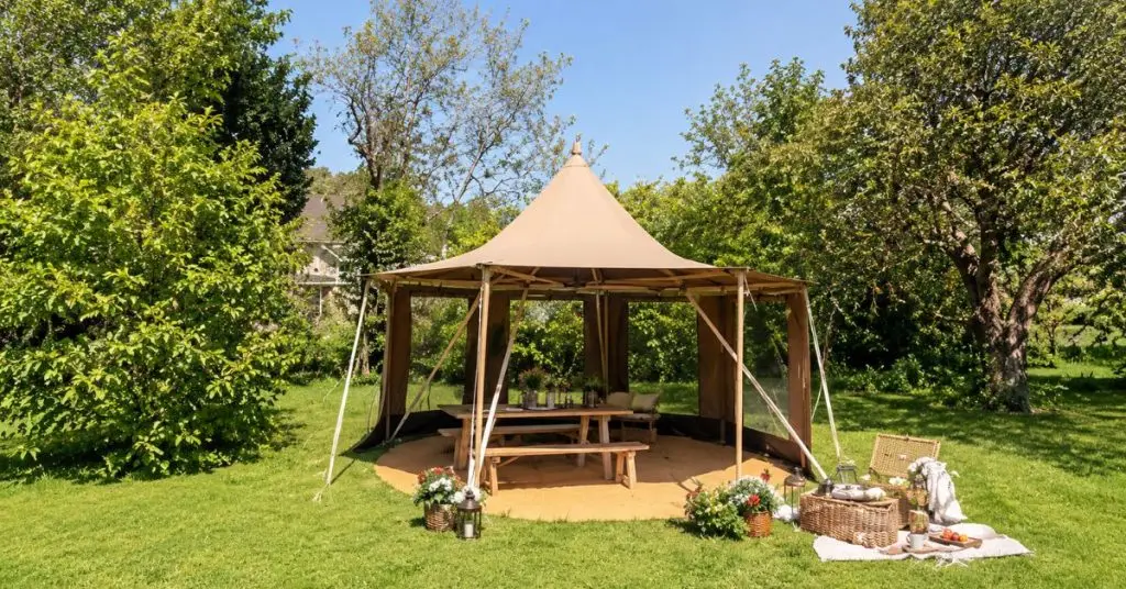 large canopy​