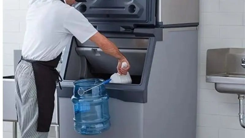 Importance of Commercial Ice Machine Cleaning