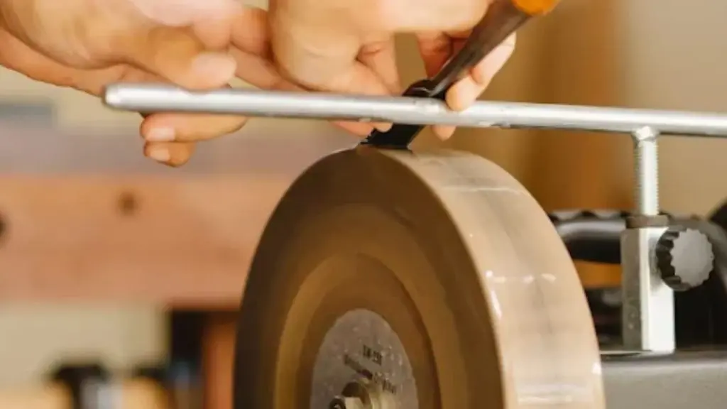 How to sharpen mulching blades step by step