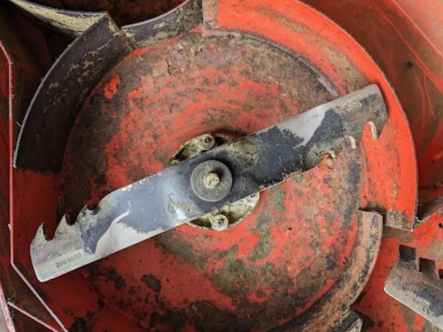 Rusted lawn mower blade need mower blade sharpness