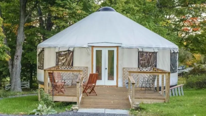What Are the Benefits of a Large Yurt?