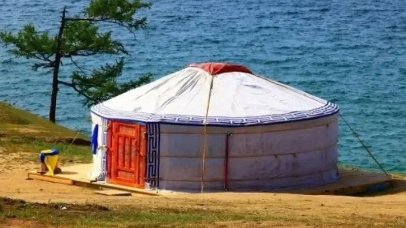 What Are the Best Yurt Floor Options 
