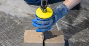how do i cut concrete blocks