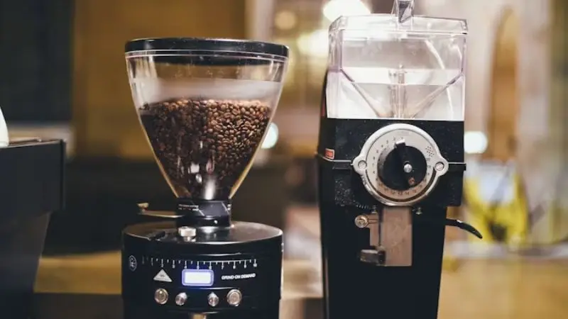 7 Best Grain Mills for Home Baking in 2026