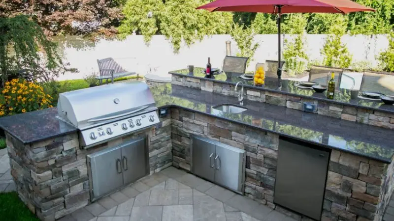 Merkmale, auf die man bei einem Grillstations-Set für den Außenbereich achten sollte