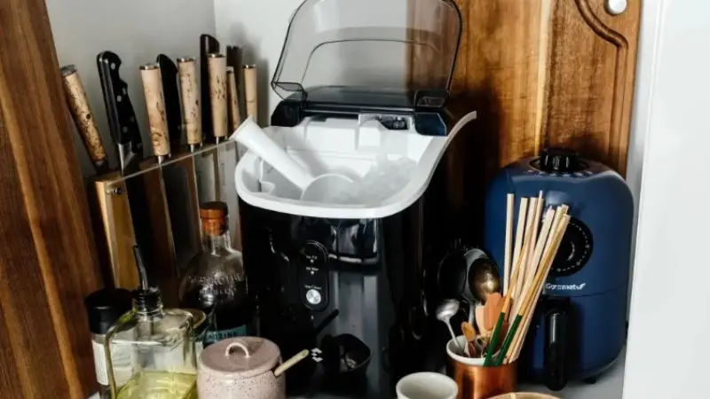 best ice maker for coffee shop
