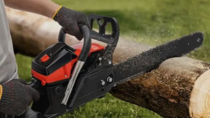 how does an 18-inch gas chainsaw perform