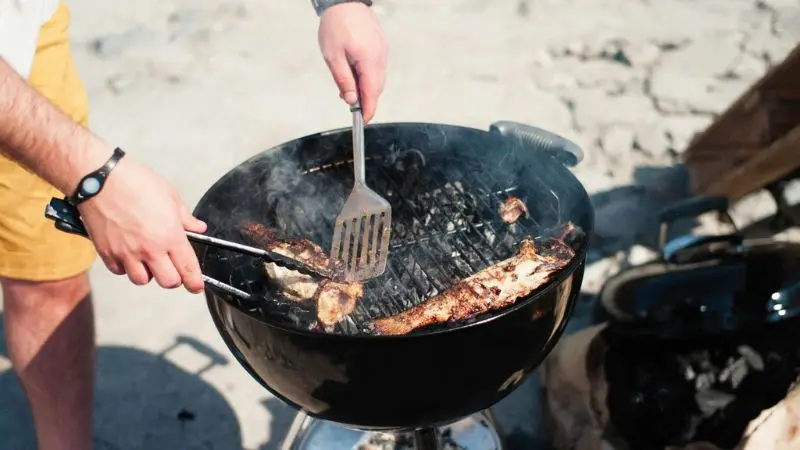 Vor- und Nachteile verschiedener Arten von Außengrills