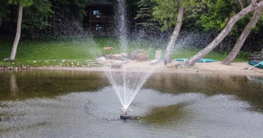 Large pond aerator